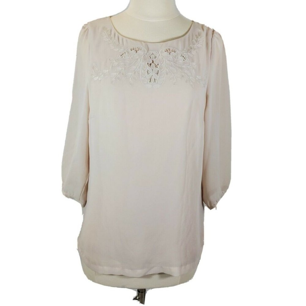 H&M Women's Blouse Size 8 Medium Embroidered 3/4 Sleeve Light Weight Nude